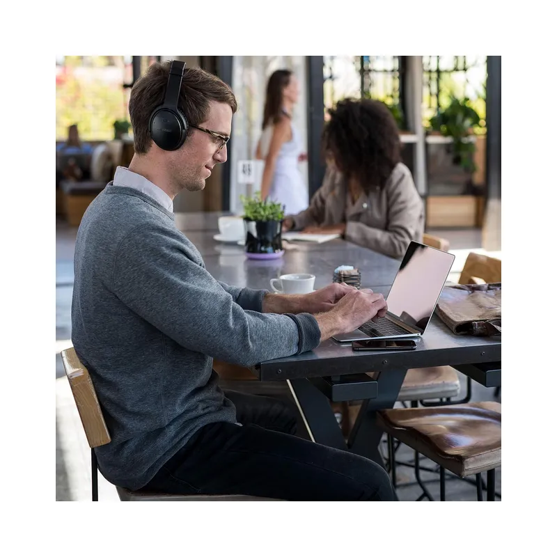 Bose QuietComfort 35 II Noise Cancelling Bluetooth Headphones— Wireless, Black (Certified Pre-Owned) - view 3