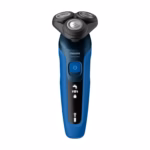 Philips Shaver 5000 S5466/17 electric shaver in dark royal blue, front view